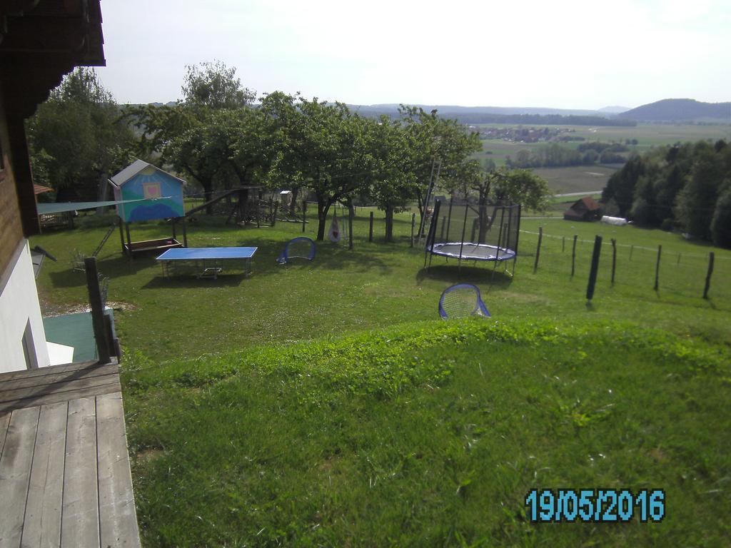 Blockhaus Familie Raidl Riegersburg Exterior foto